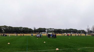 雨の中、親子でラグビーを楽しみました　